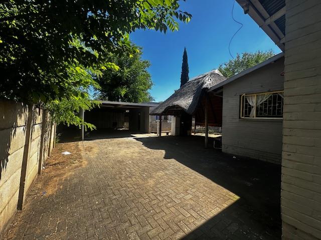 5 Bedroom Property for Sale in Brandwag Free State